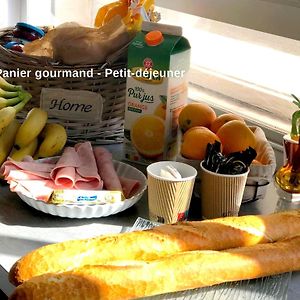 Sejour Perpignan Avec Petit-Dejeuner A La Demande Et Piscine A 20 Minutes De L'Espagne A Le Palace Climatise