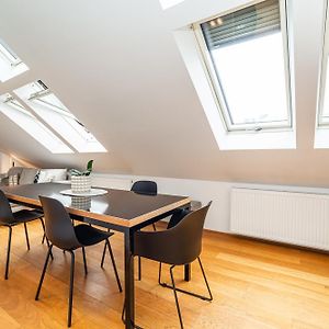 Luxurious 3Bed Very Spacious Apt In The Best Area