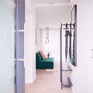 Xzllenz - 4 Schlafzimmer, Zentral, Parken, U-Bahn, 2 Baeder, 4 Smart-Tv, Optional Einzelbett