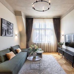 Luxury 2 Bedroom Apartment With Ac In The Old Town