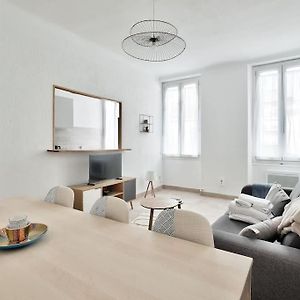 Appartement à 3 Chambres à Coucher