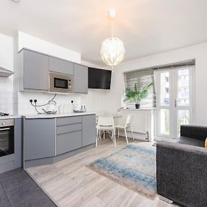 Appartement à 3 Chambres à Coucher