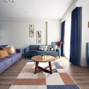 Appartement à 2 Chambres à Coucher