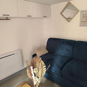 Studio Moderne Situe A 300M Du Coeur De Troyes