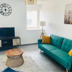 Appartement à 3 Chambres à Coucher