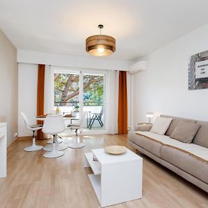 Studio Tres Spacieux Et Design Le Bella Climatise
