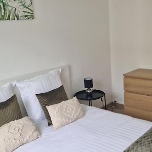 Appartement à 3 Chambres à Coucher