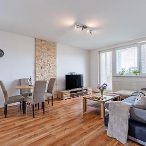 Appartement à 2 Chambres à Coucher