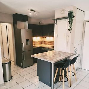 Appartement à 2 Chambres à Coucher