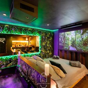 Jungle Love Room Balneo/Cinema By Hc