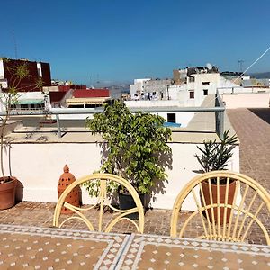 Appartement Lumineux A Tanger Avec Terrasse
