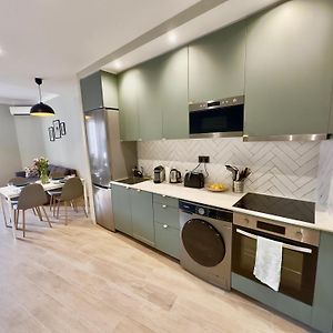 Appartement à 2 Chambres à Coucher