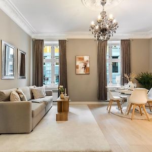 Exclusive And Spacious Apartment In City Center