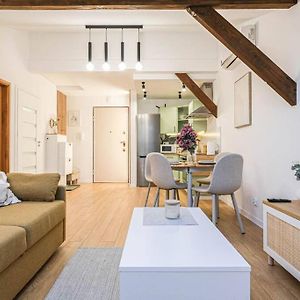 Cozy Loft Under The Wawel Sky