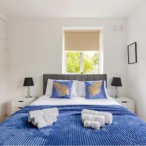 Appartement à 2 Chambres à Coucher