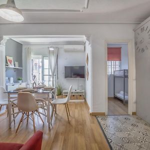 Appartement à 2 Chambres à Coucher
