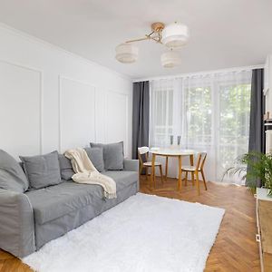 Franciszkanska Old Town 2-Bedroom Family Apartment With Bath