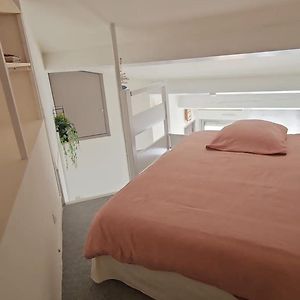 Appartement à 2 Chambres à Coucher