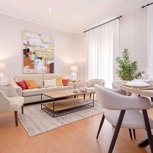 Appartement à 3 Chambres à Coucher