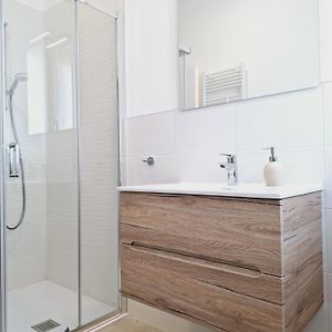 Private Bathroom Quadruple Room