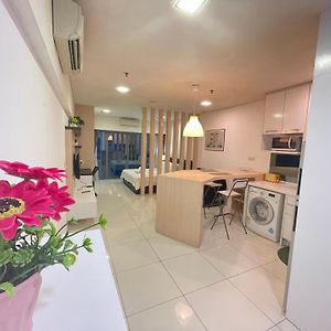Mercu Summer Suites By Capri Charme