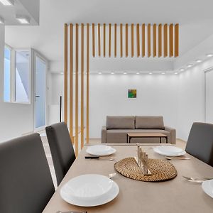 Ma6 - Duomo - Luxury Large Apartment - Central
