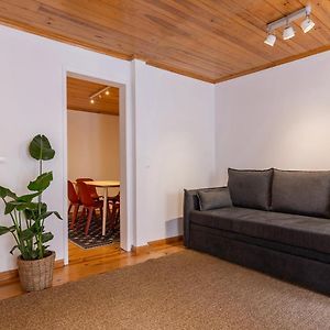 Appartement à 2 Chambres à Coucher