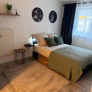 Maru Living M71