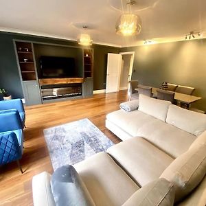 Appartement à 3 Chambres à Coucher