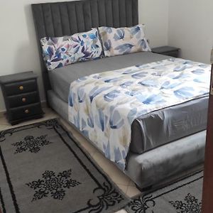 Appartement à 3 Chambres à Coucher