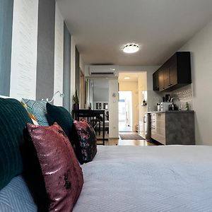 Westend - Studio Above The City