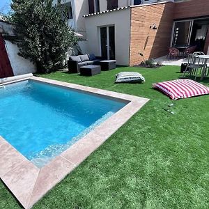 Maison Climatisee, Piscine, A 5 Minutes Des Grands Buffets
