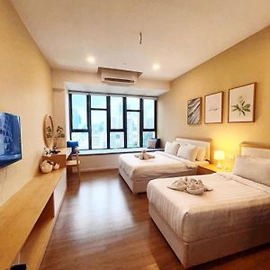 Ceylonz Suites By Manhattan Group