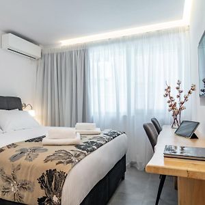 Cozy Central Apartment, Sofos