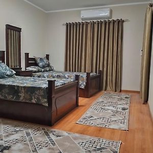 Appartement à 3 Chambres à Coucher