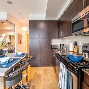 1Br Luxury Condo - Downtown Toronto