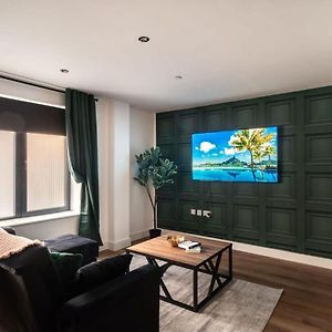 Stayzeni, Alexandra Rise Manchester Neat 1Br Flat