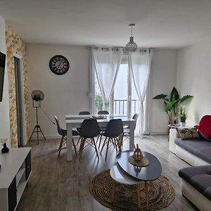 Appartement à 3 Chambres à Coucher