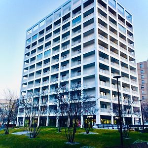 Top Urban Apartment - Free Parking, Green Energy, Modern Style
