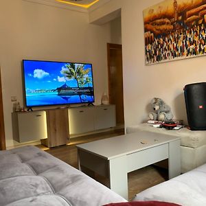 Appartement à 2 Chambres à Coucher
