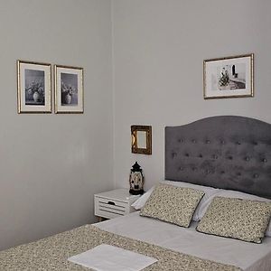 Cozy And Quiet Apartment , Convenient Location In Athens