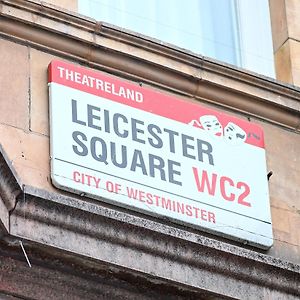 Peaceful And Central Leicester Square Apartment
