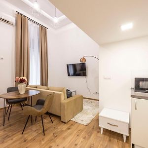 Charming Grand Residence In The Heart Of Budapest