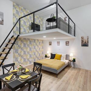 Central - New - Modern