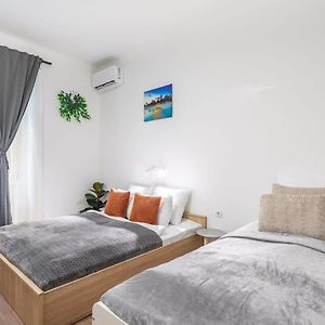 Central New Studio - Simple Stay