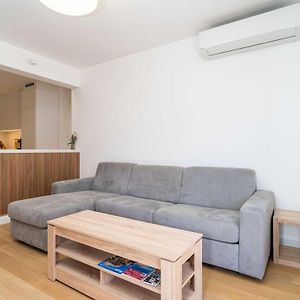 Appartement à 3 Chambres à Coucher