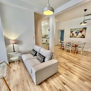 Appartement à 3 Chambres à Coucher