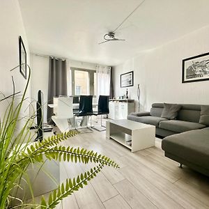 Le Montjovis, Spacieux Et Lumineux Avec Garage