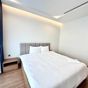 Appartement à 3 Chambres à Coucher