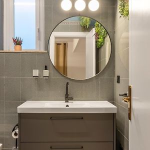 Private Bathroom King Room